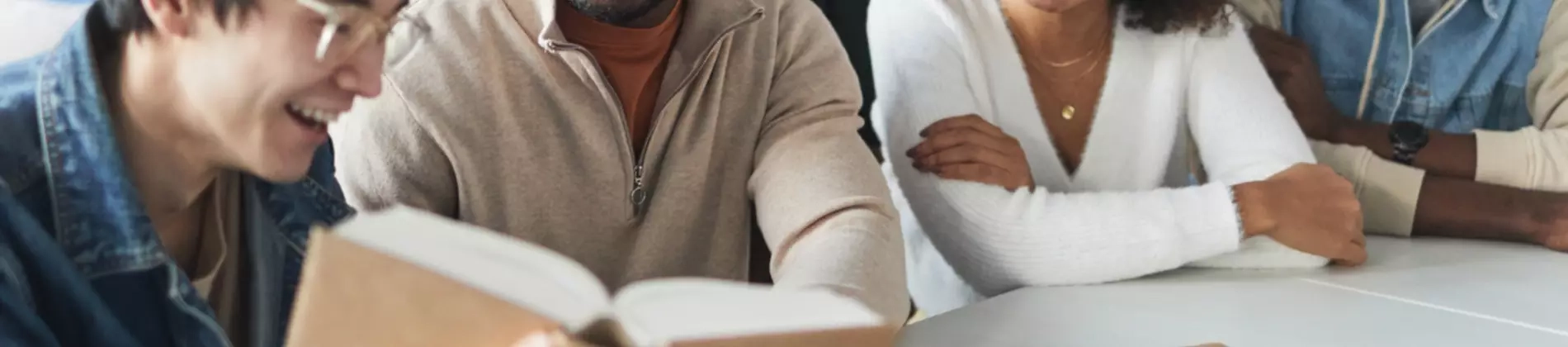 Main Steps to Choose Outstanding English Courses that Meet Your Expectations and Achieve Your Progress Main Steps to Choose Outstanding English Courses that Meet Your Expectations and Achieve Your Progress